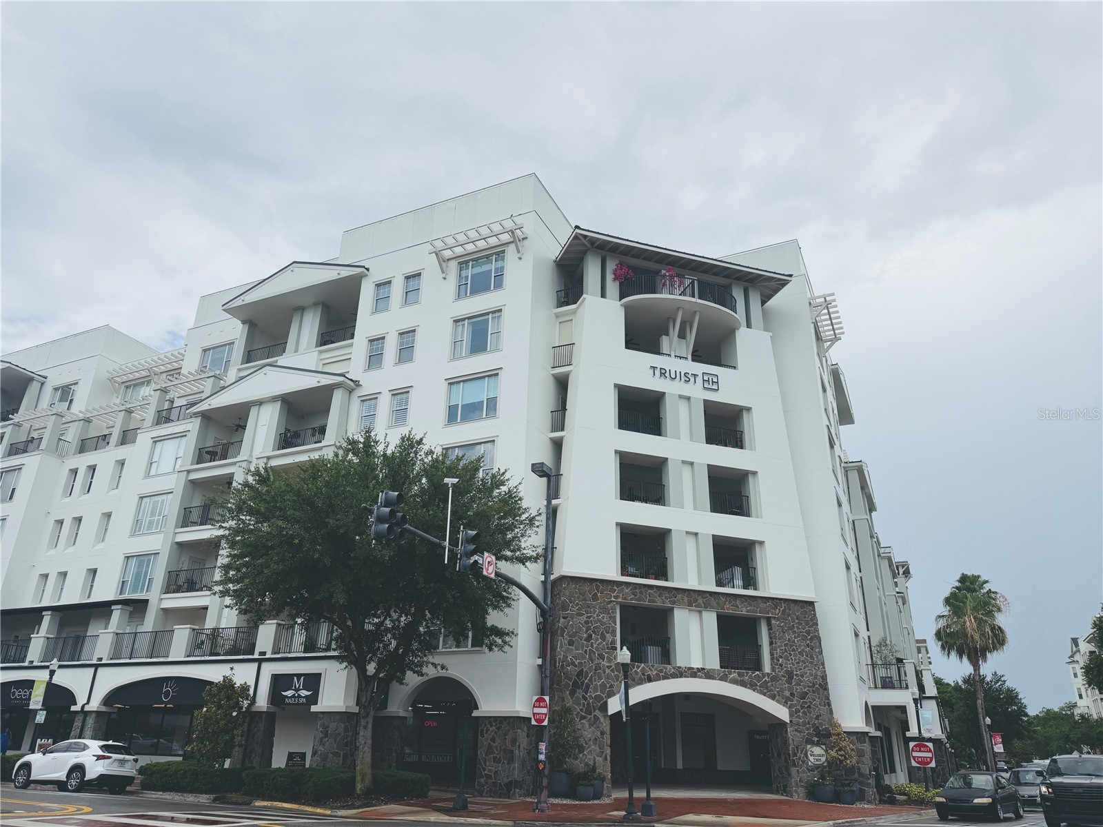 2305 Edgewater Drive #1708 Orlando FL 32804 O6415062 image1