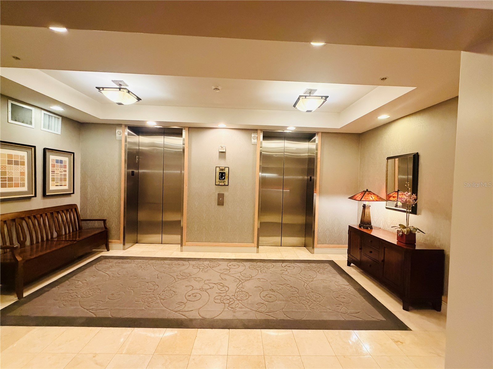 2305 Edgewater Drive #1708 Orlando FL 32804 O6415062 image2