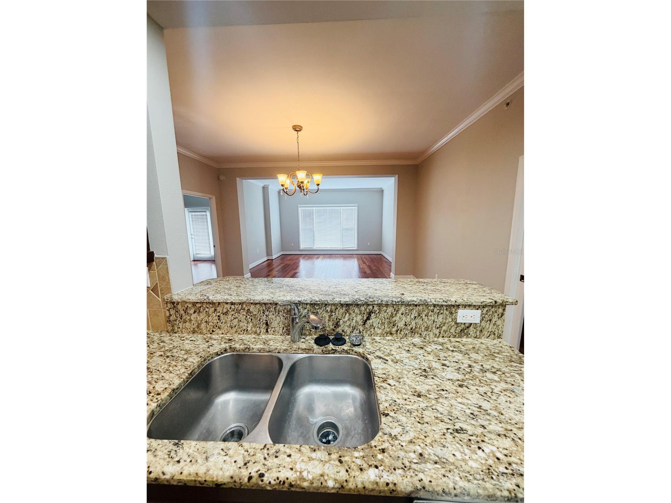 2305 Edgewater Drive #1708 Orlando FL 32804 O6415062 image6