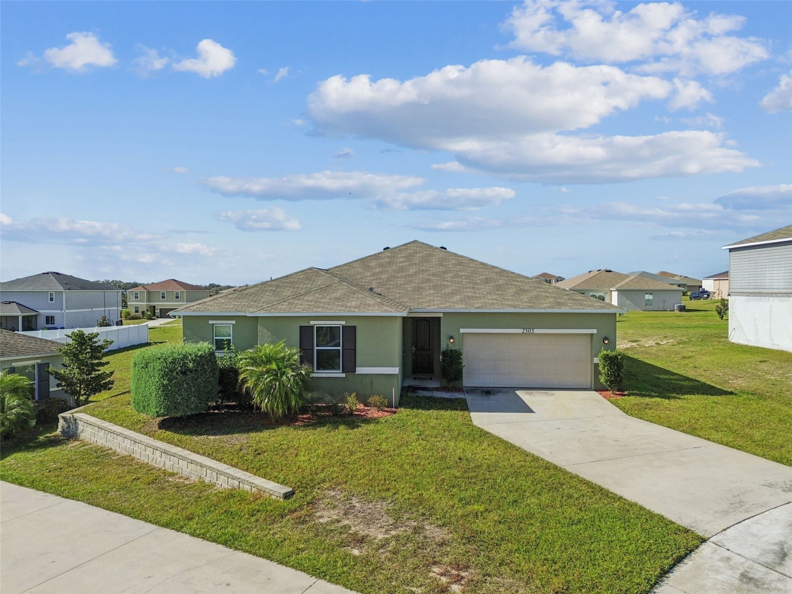 2305 Gladiolus Lane Mascotte FL 34753 O6370447 image1