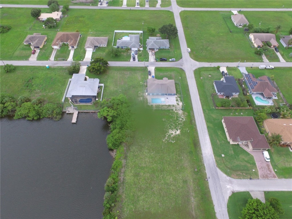 2305 NE 17th Street Cape Coral FL 33909 - Garden Lake A4536344 image1