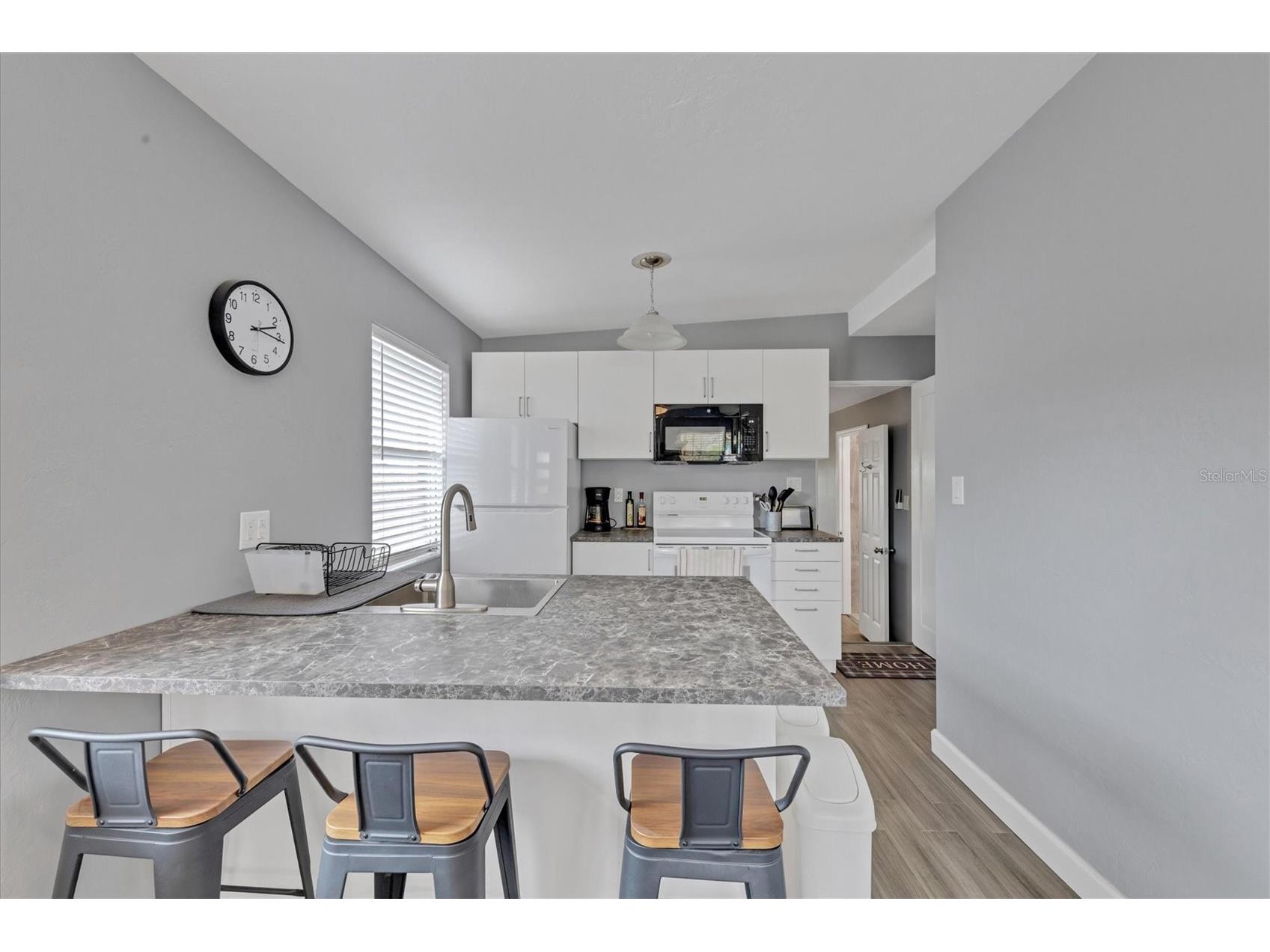 2305 Novus Street Sarasota FL 34237 A4682856 image17