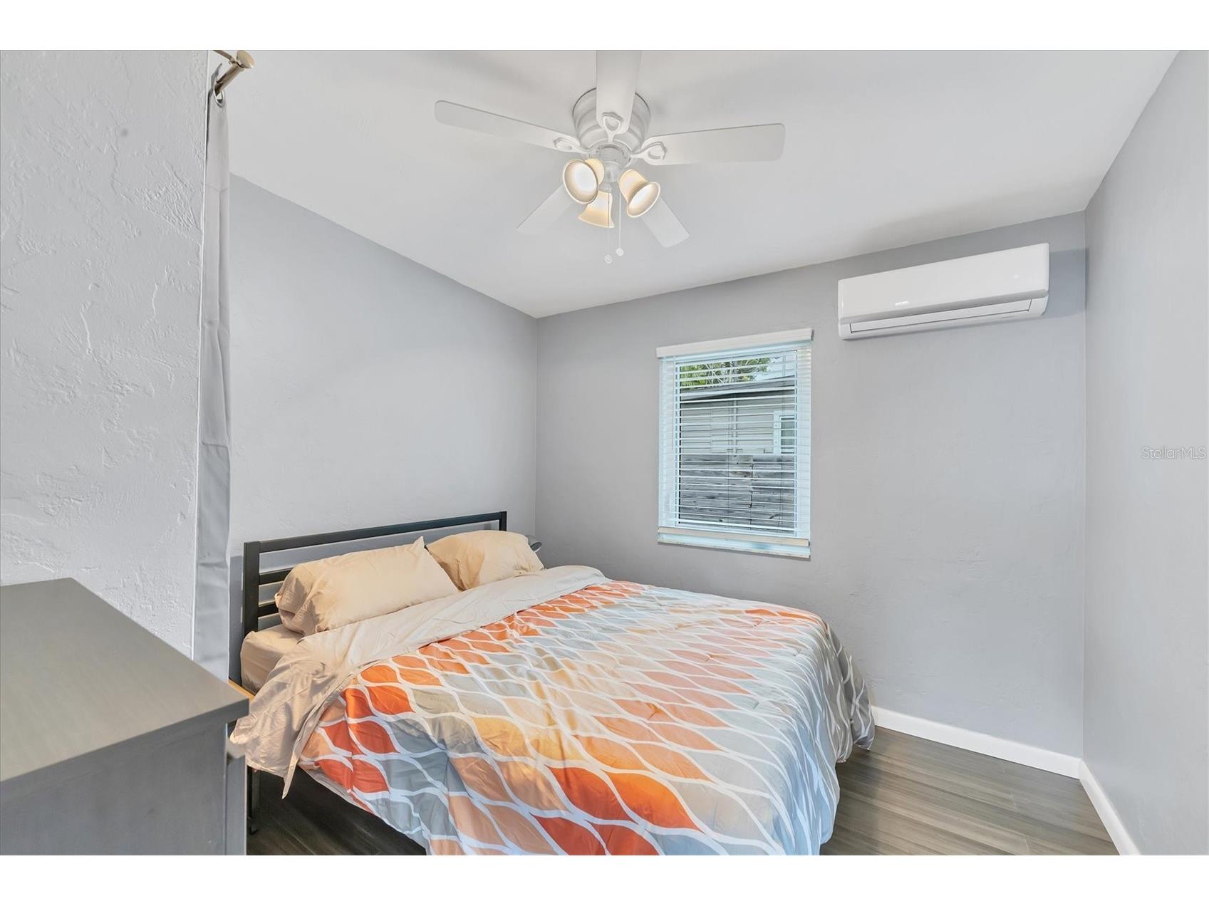 2305 Novus Street Sarasota FL 34237 A4682856 image5