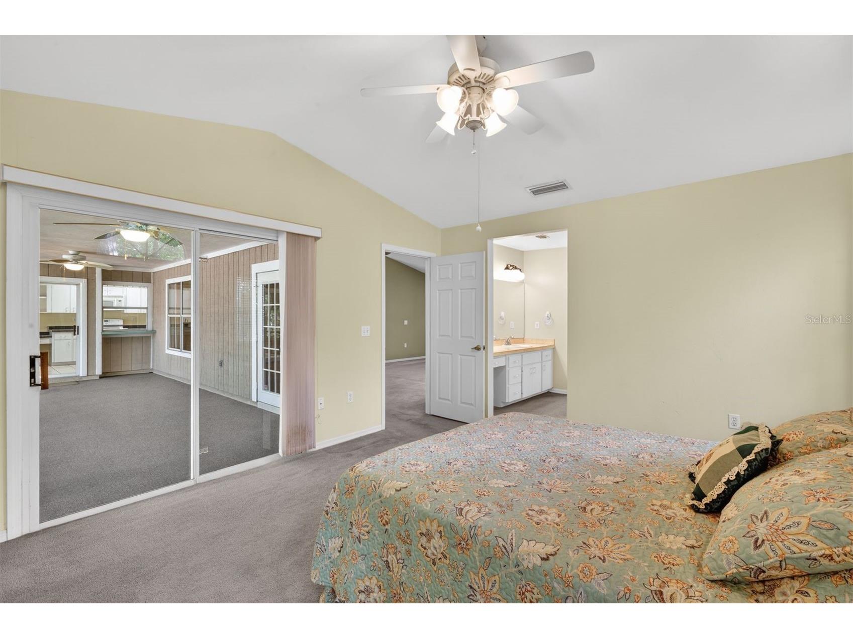 2305 NW 44th Place Gainesville FL 32605 GC540581 image16