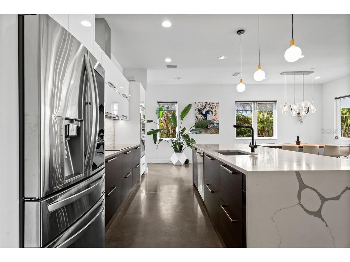 2305 Pine Terrace Sarasota FL 34231 A4642398 image14