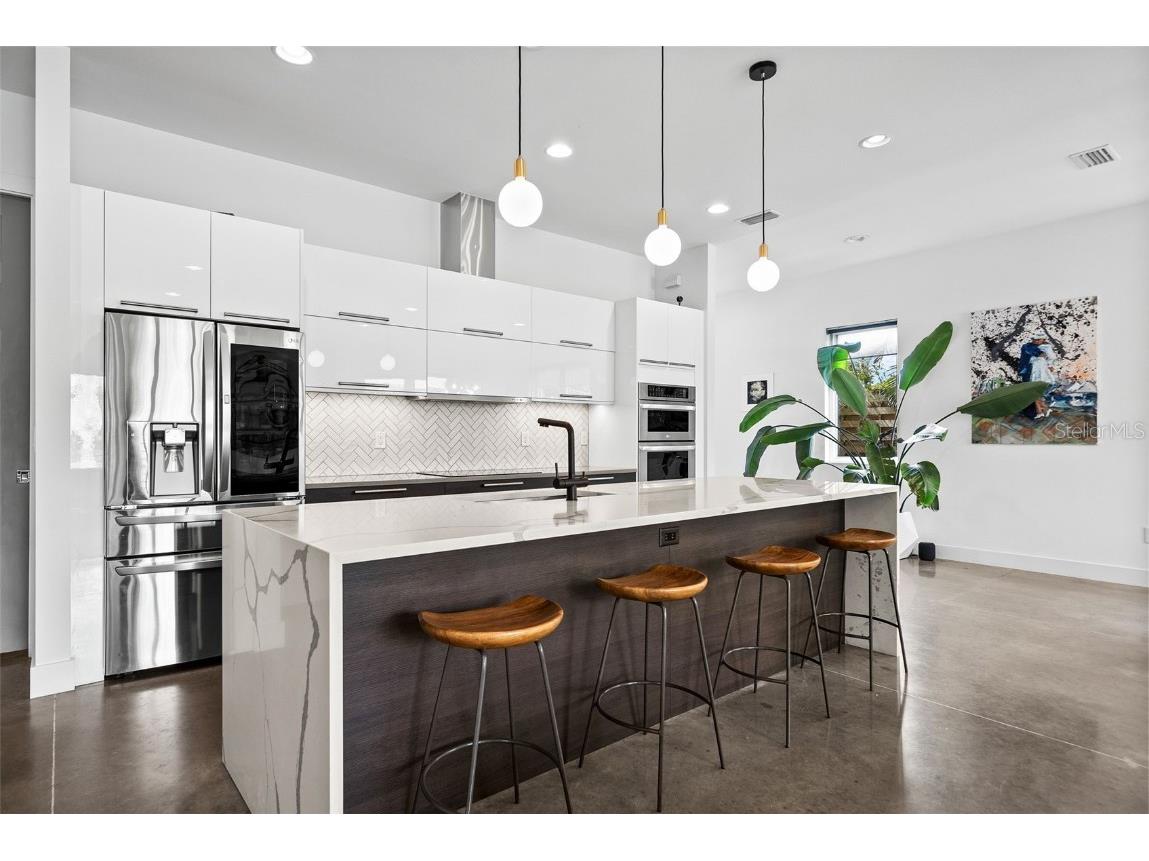 2305 Pine Terrace Sarasota FL 34231 A4642398 image18