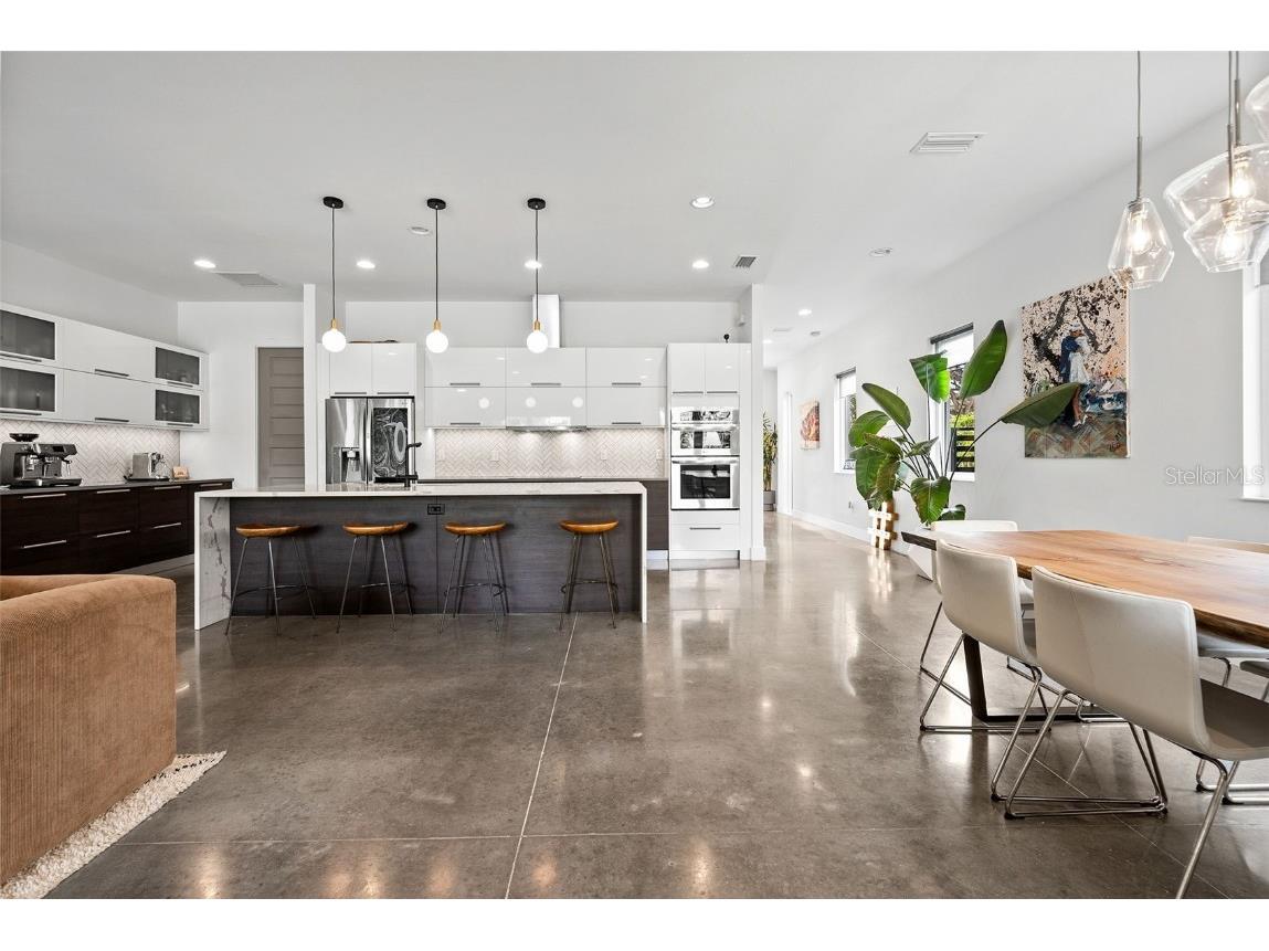 2305 Pine Terrace Sarasota FL 34231 A4642398 image23