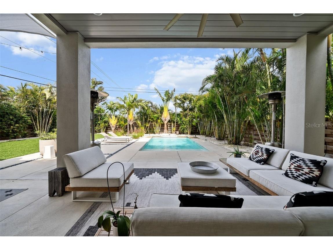 2305 Pine Terrace Sarasota FL 34231 A4642398 image32