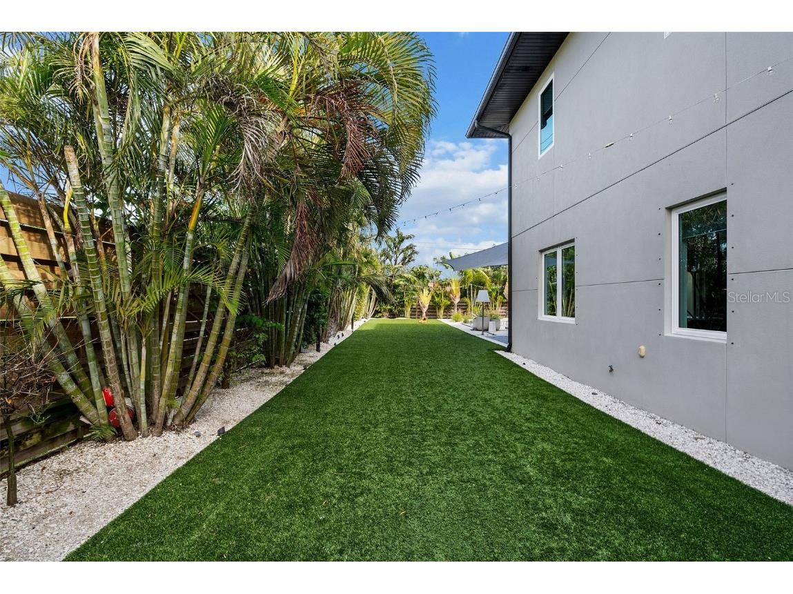 2305 Pine Terrace Sarasota FL 34231 A4642398 image48