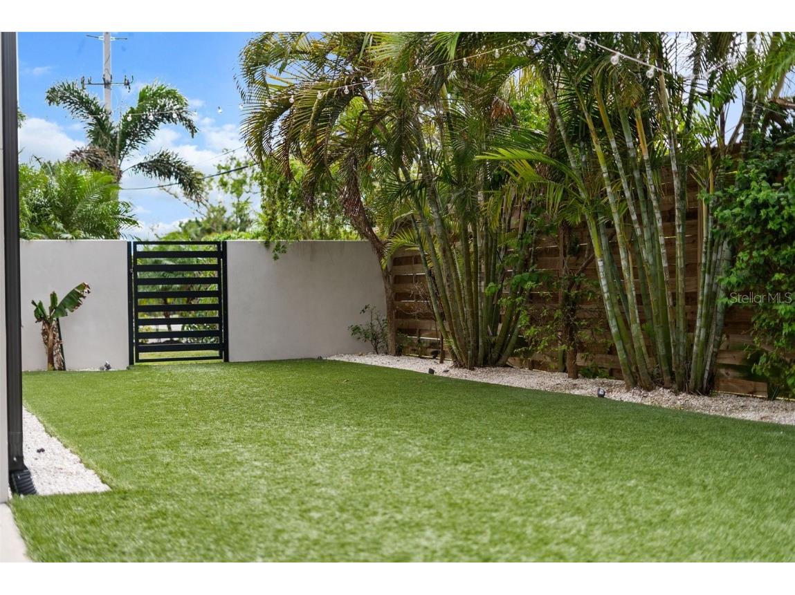 2305 Pine Terrace Sarasota FL 34231 A4642398 image50