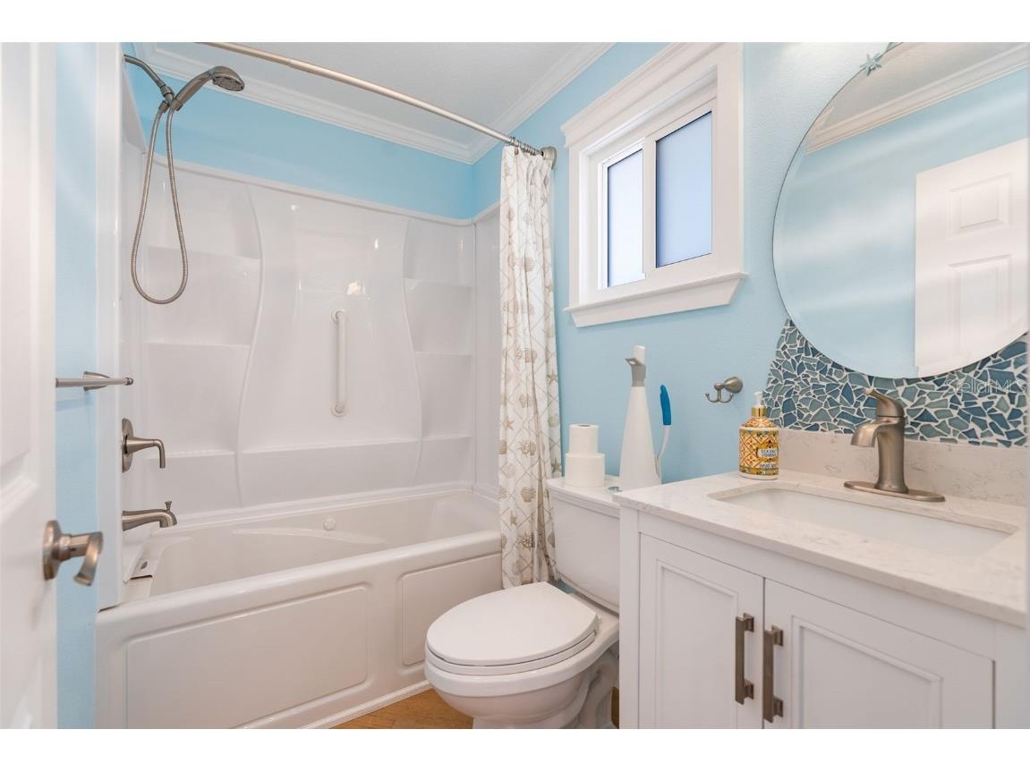 2305 Riverbluff Parkway #V256 Sarasota FL 34231 A4674260 image16