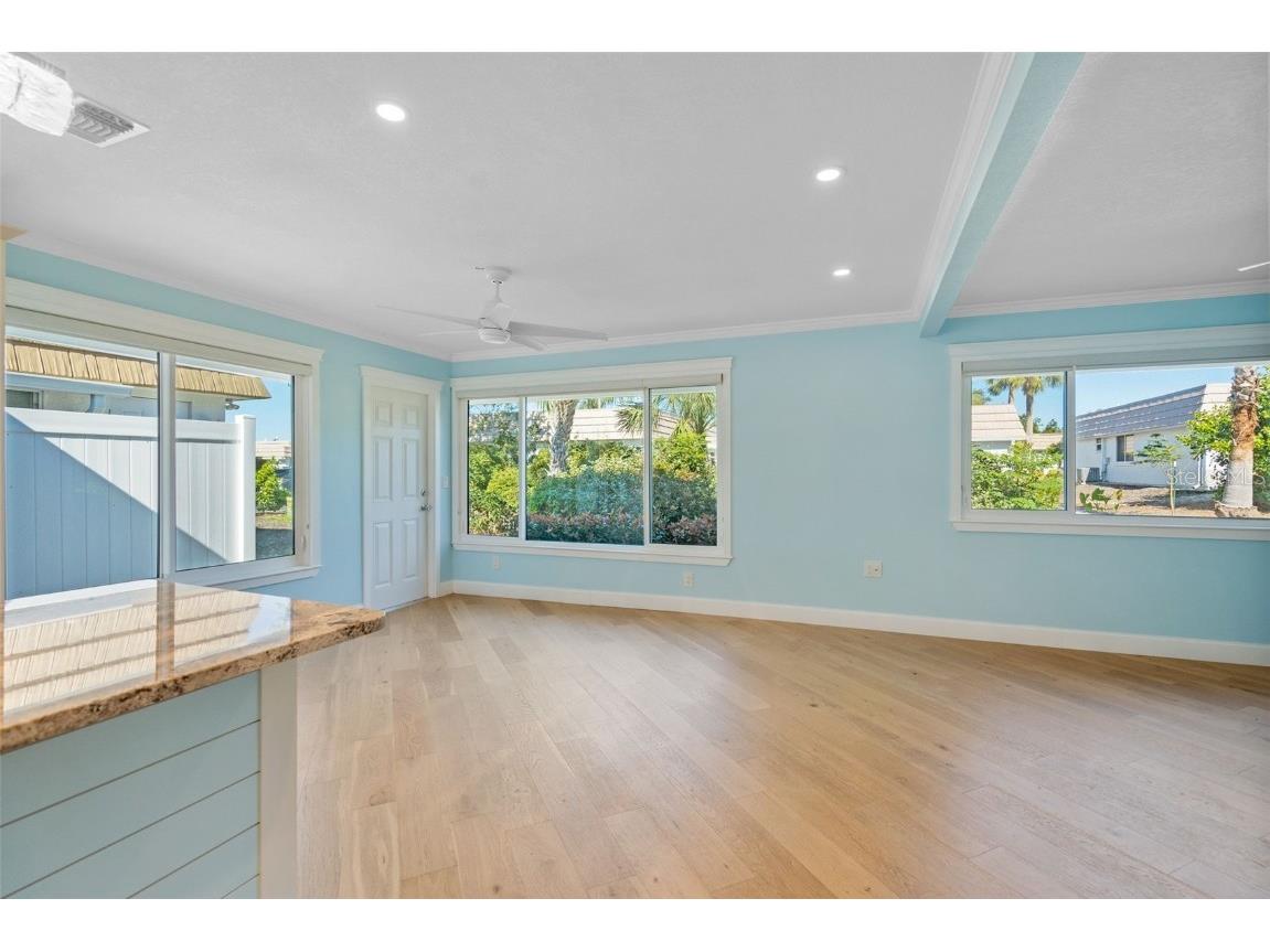 2305 Riverbluff Parkway #V256 Sarasota FL 34231 A4674260 image21