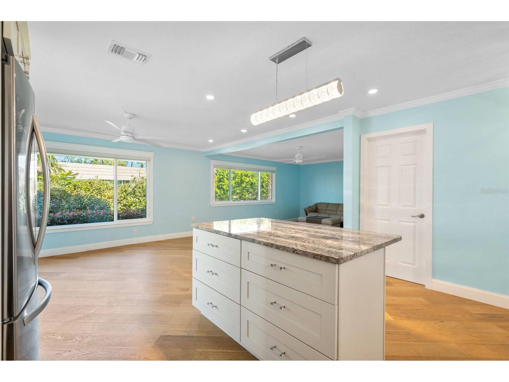 2305 Riverbluff Parkway #V256 Sarasota FL 34231 A4698931 image12