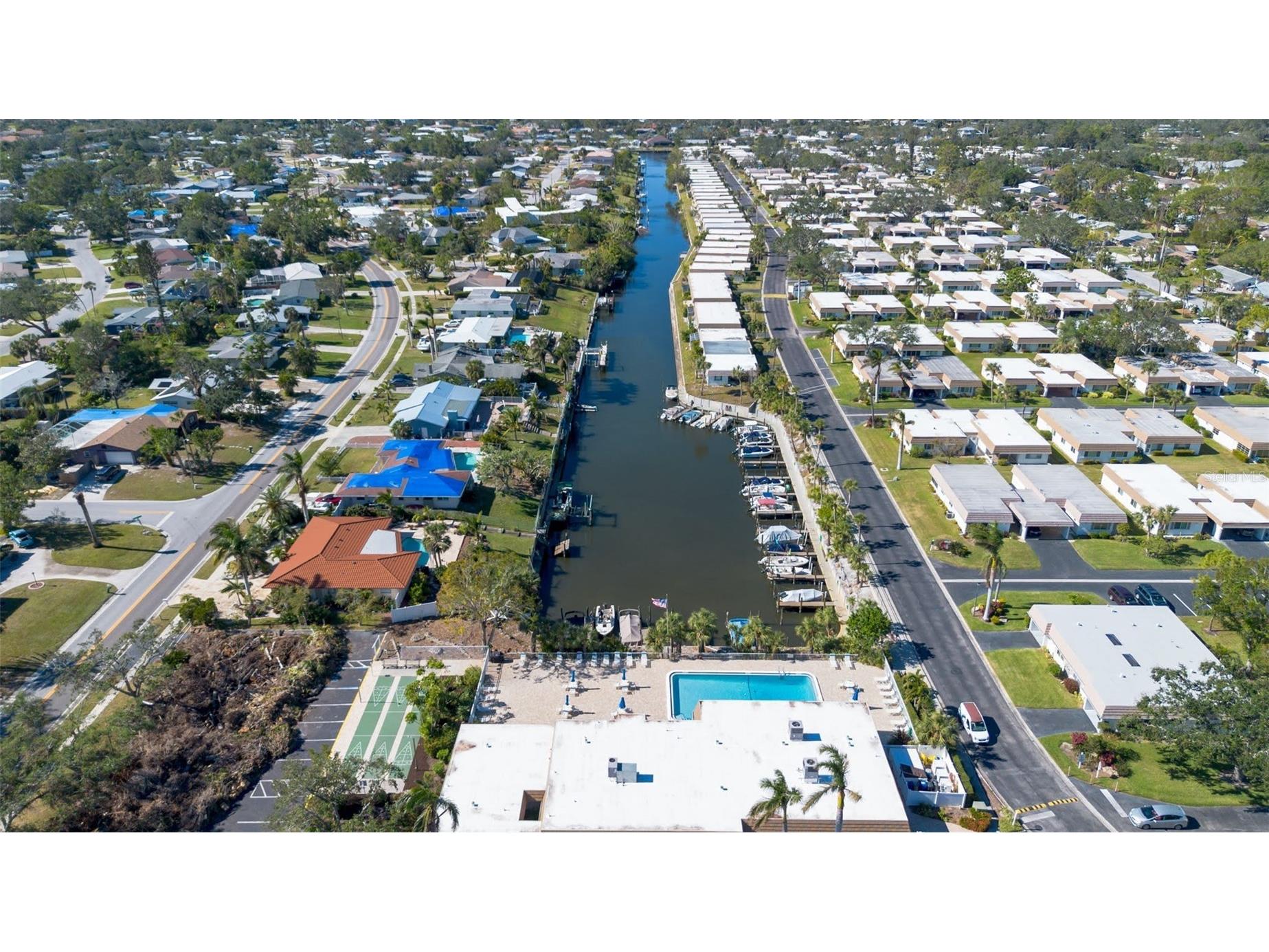 2305 Riverbluff Parkway #V256 Sarasota FL 34231 A4698931 image30