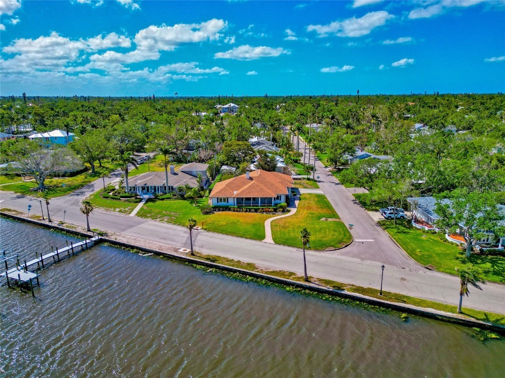 2305 Riverview Boulevard Bradenton FL 34205 - MANATEE RIVER A4646927 image7