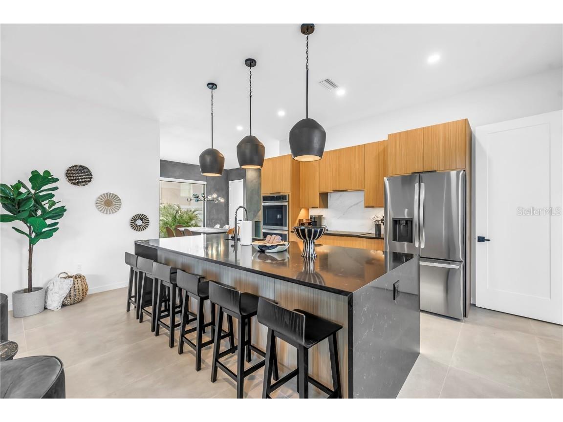 2305 Temple Street Sarasota FL 34239 A4670467 image14