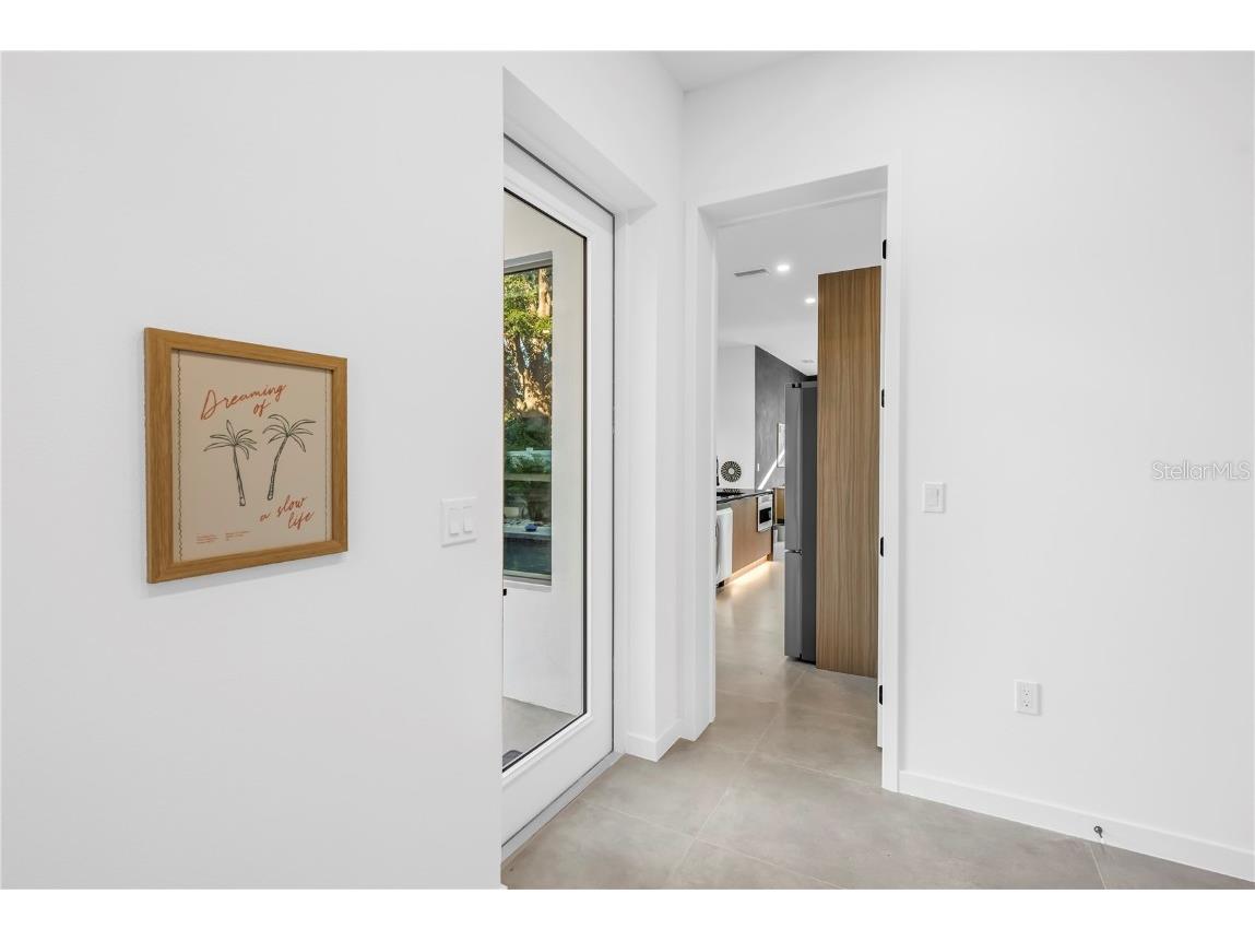 2305 Temple Street Sarasota FL 34239 A4670467 image28