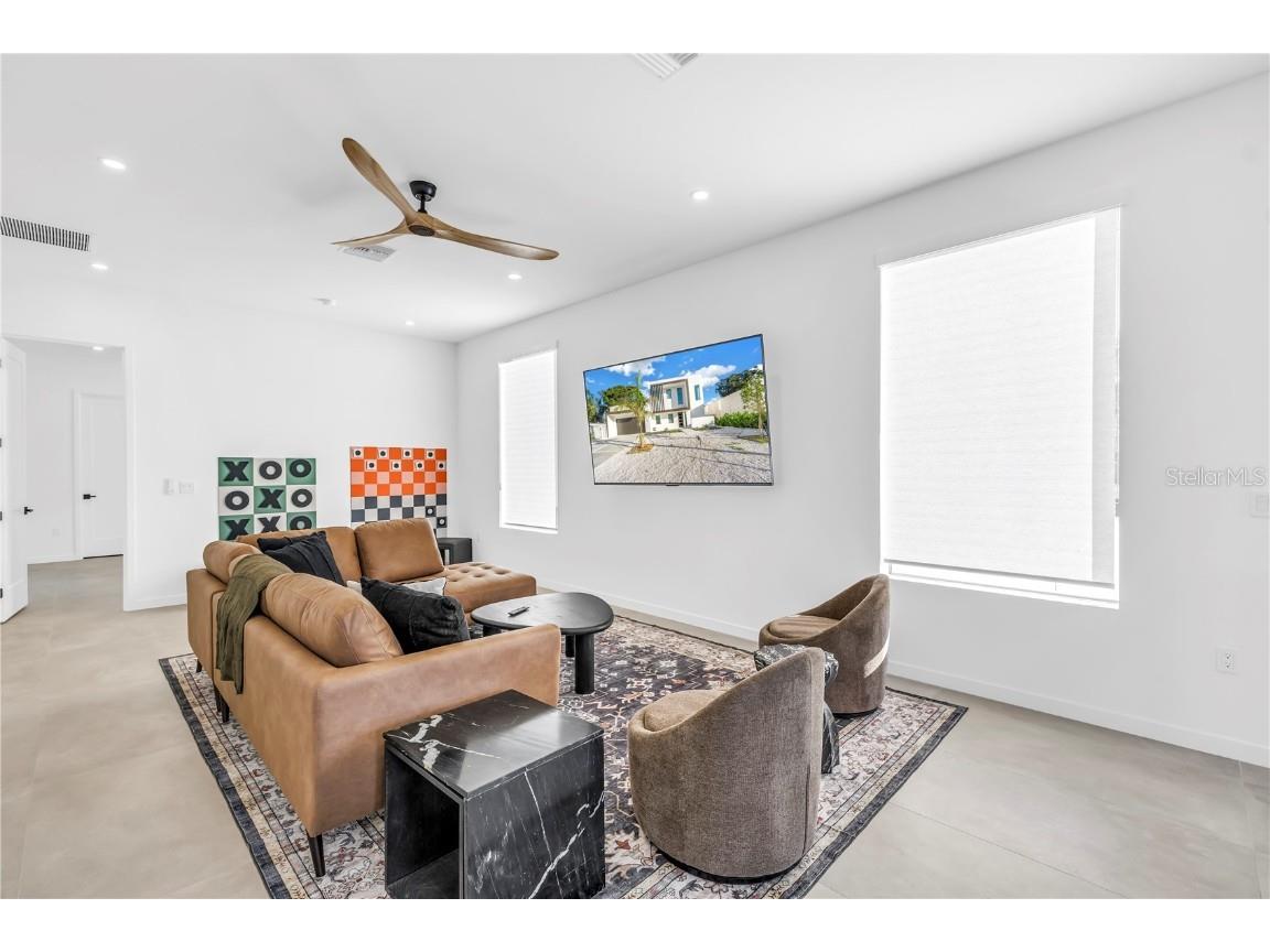 2305 Temple Street Sarasota FL 34239 A4670467 image36