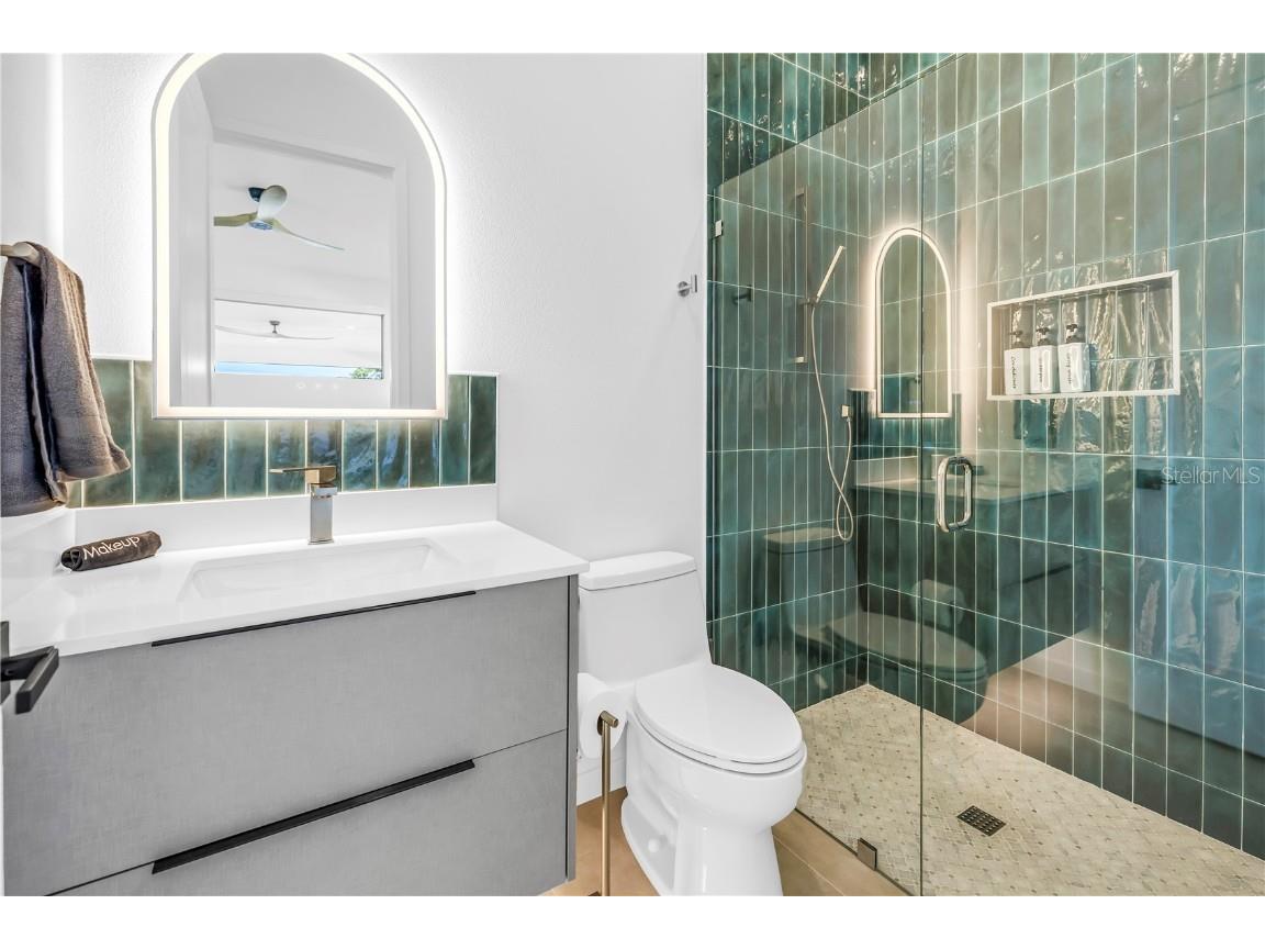 2305 Temple Street Sarasota FL 34239 A4670467 image44