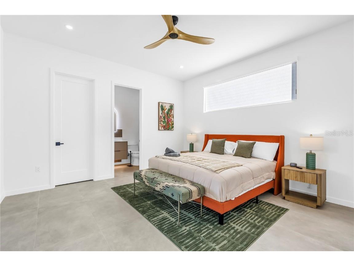 2305 Temple Street Sarasota FL 34239 A4670467 image48