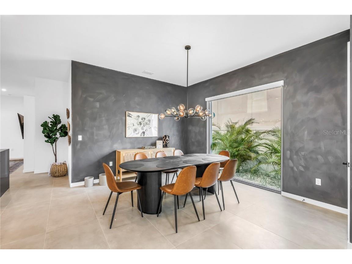 2305 Temple Street Sarasota FL 34239 A4670467 image6