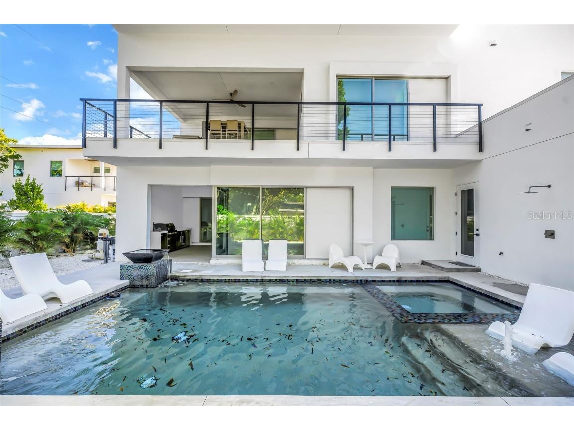 2305 Temple Street Sarasota FL 34239 A4670467 image64