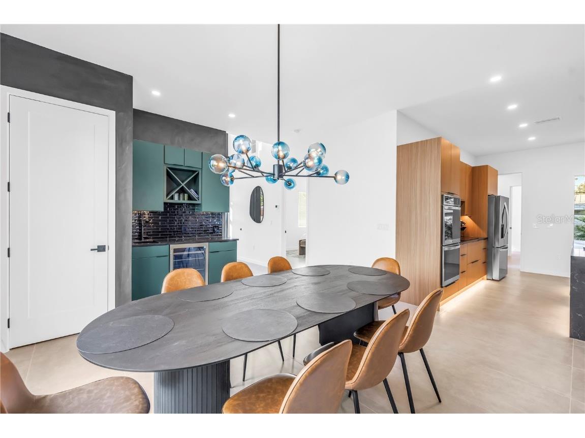 2305 Temple Street Sarasota FL 34239 A4670467 image8