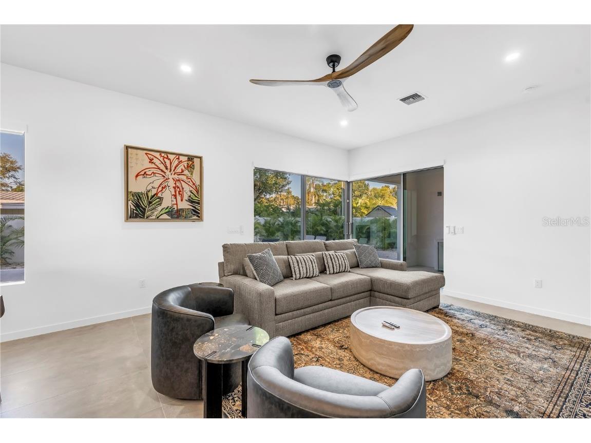 2305 Temple Street Sarasota FL 34239 A4670516 image18