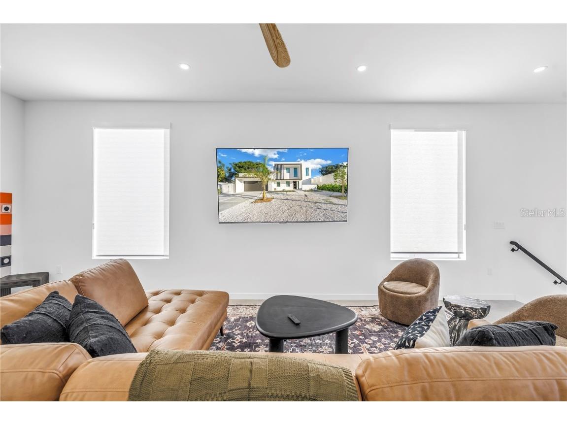 2305 Temple Street Sarasota FL 34239 A4670516 image39