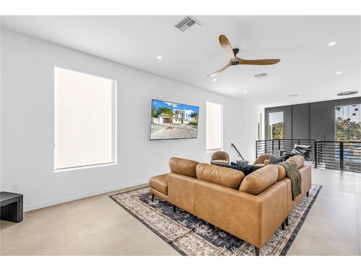 2305 Temple Street Sarasota FL 34239 A4670516 image40