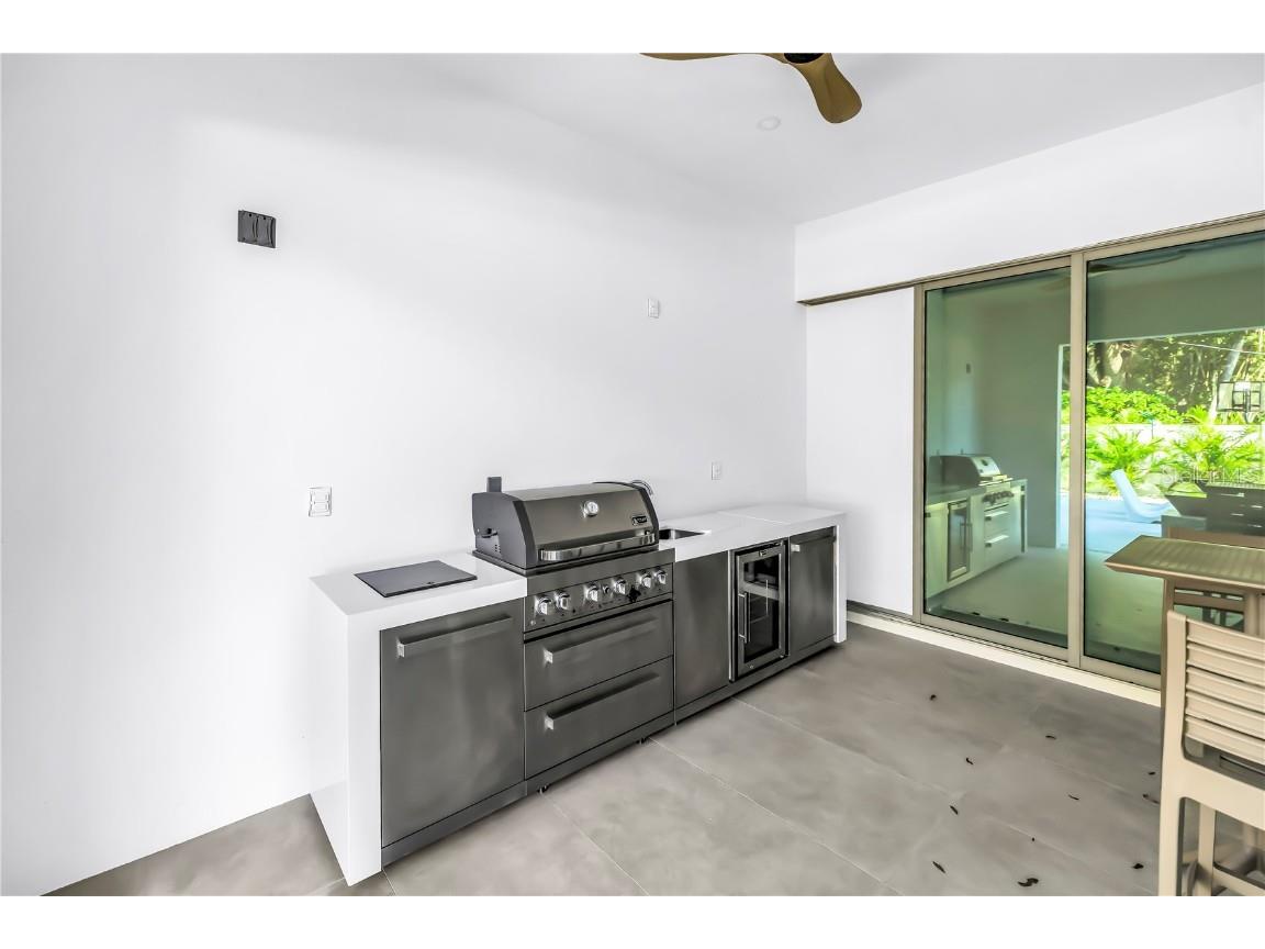 2305 Temple Street Sarasota FL 34239 A4670516 image60