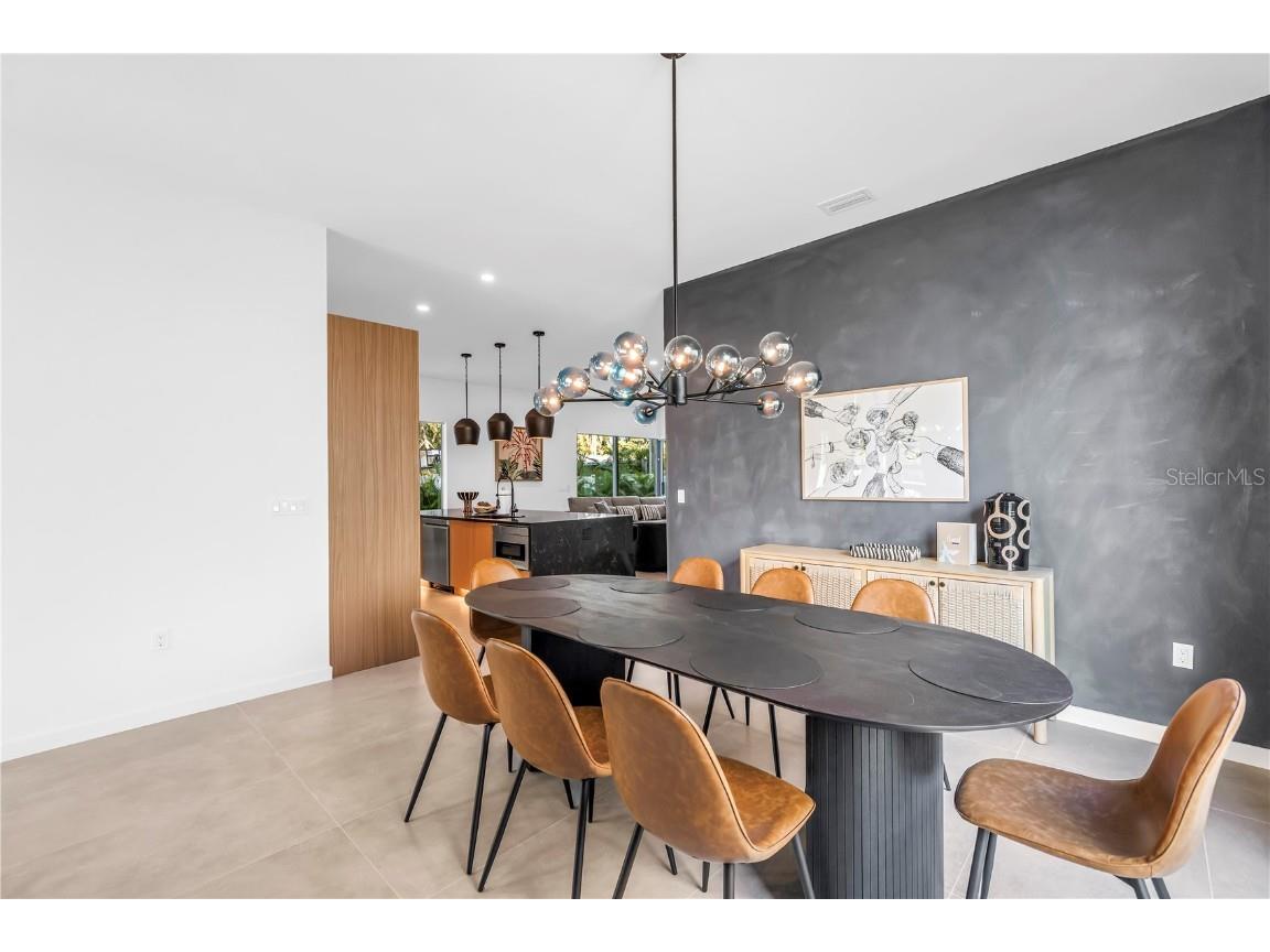 2305 Temple Street Sarasota FL 34239 A4670516 image8