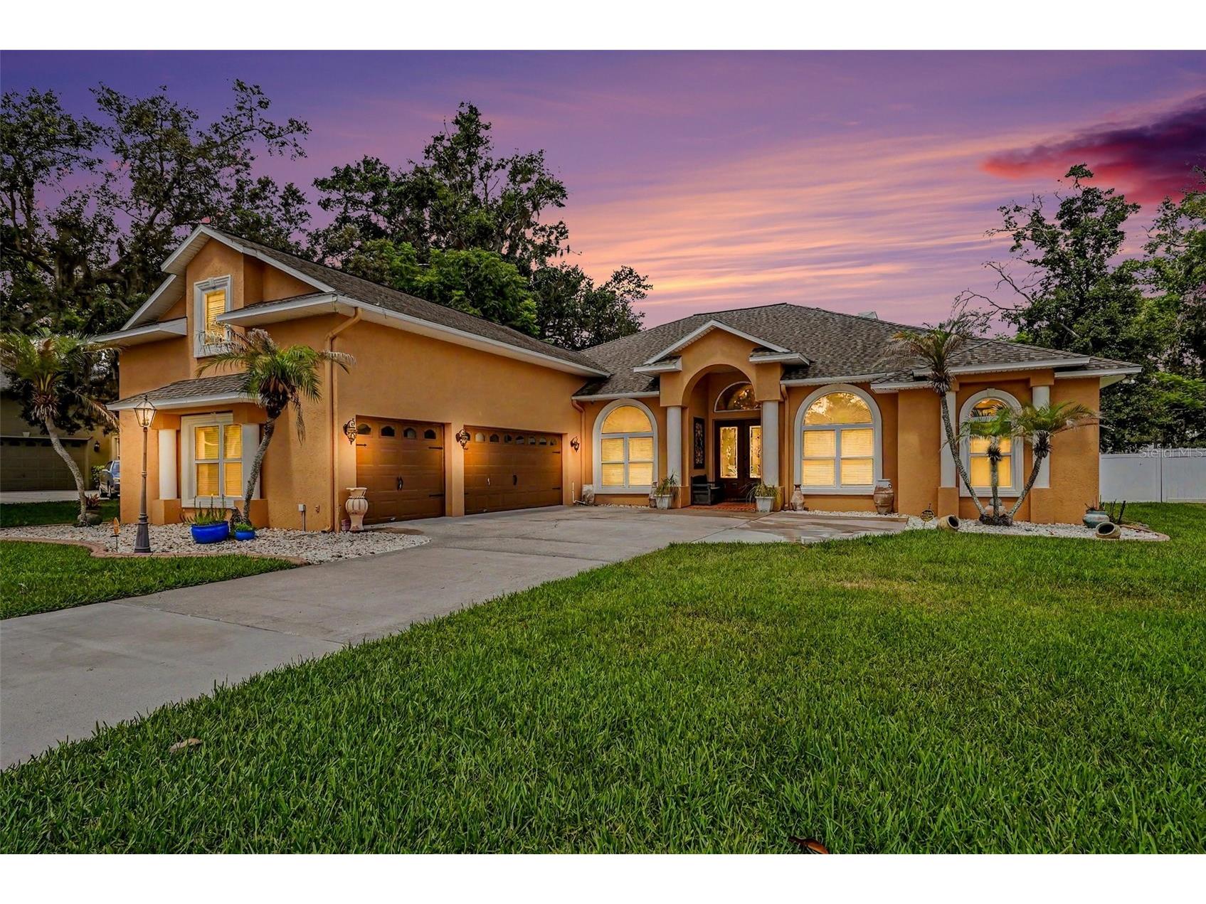 2305 Valrico Forest Drive Valrico FL 33594 TB8511529 image1