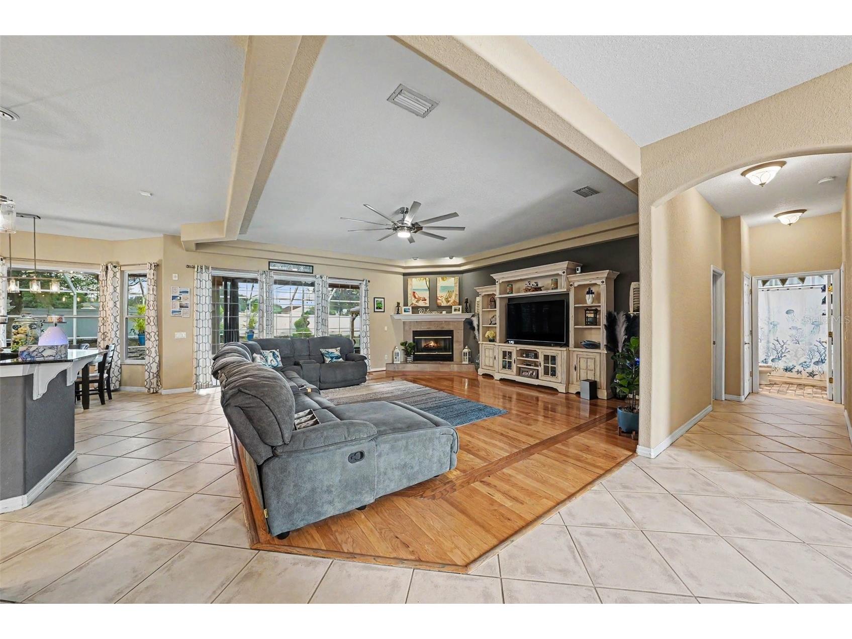 2305 Valrico Forest Drive Valrico FL 33594 TB8511529 image4