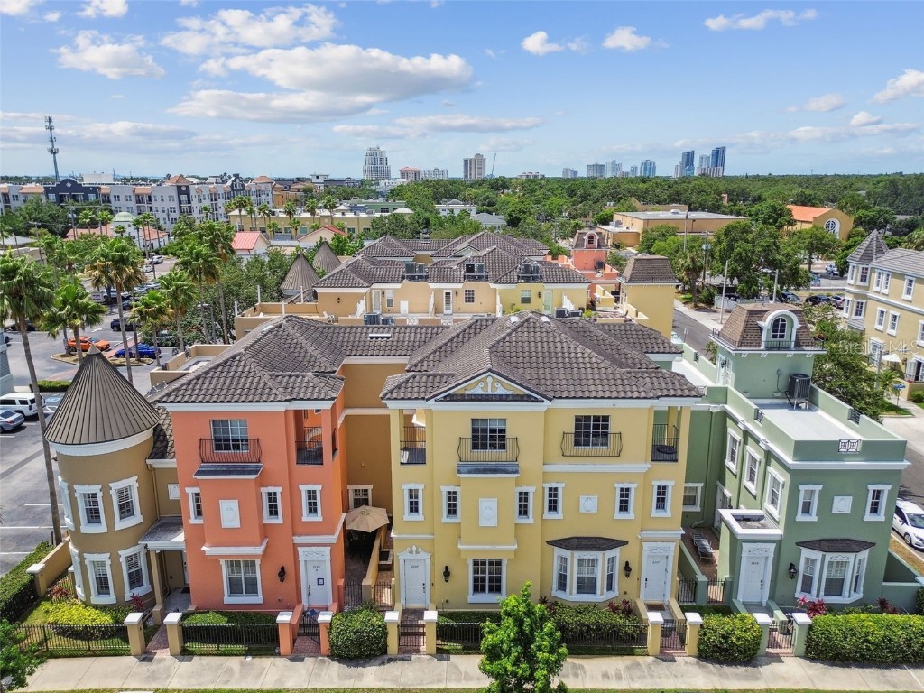 2305 Victoria Gardens Lane Tampa FL 33609 TB8382230 image1