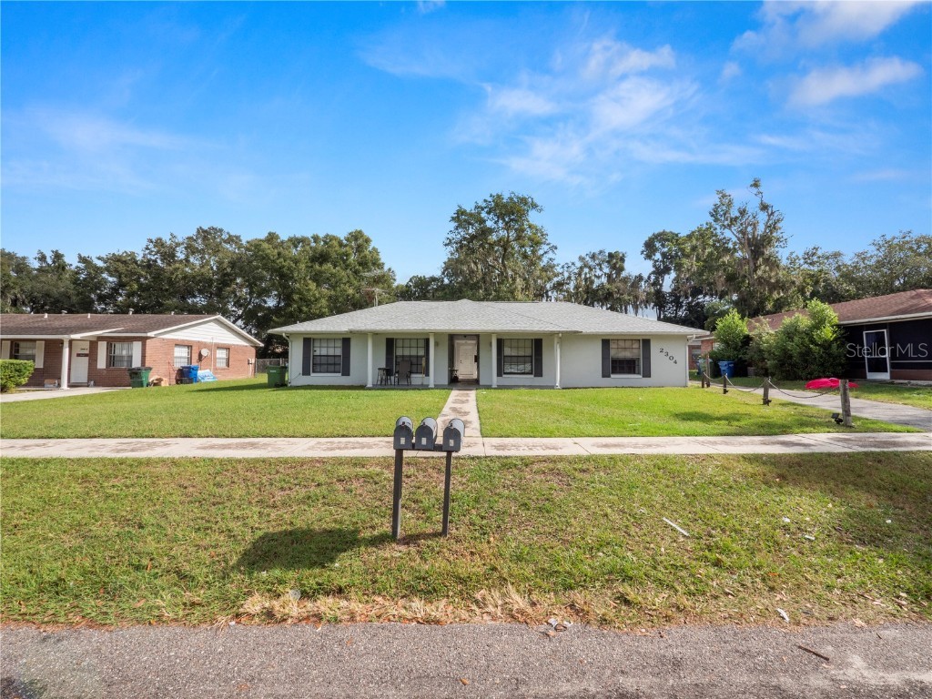 2305 W Cannon Terrace NW Winter Haven FL 33881 L4938569 image1