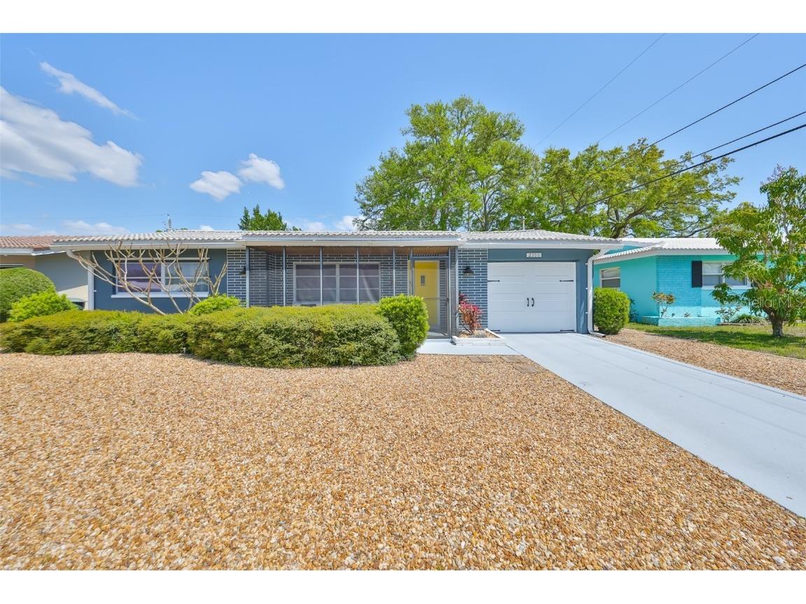 2306 Black Oak Lane Clearwater FL 33763 TB8368201 image1