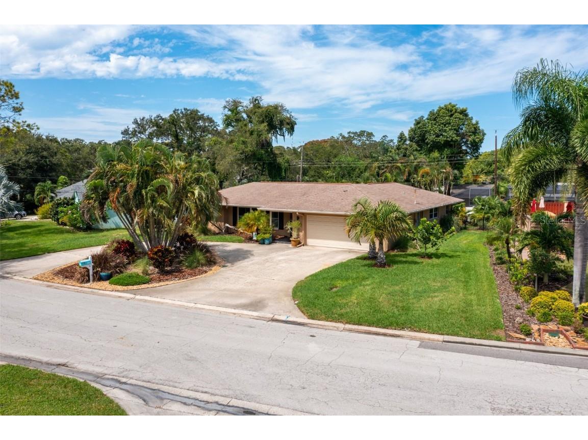 2306 Jones Dr Dunedin FL 34698 U8213050 image1