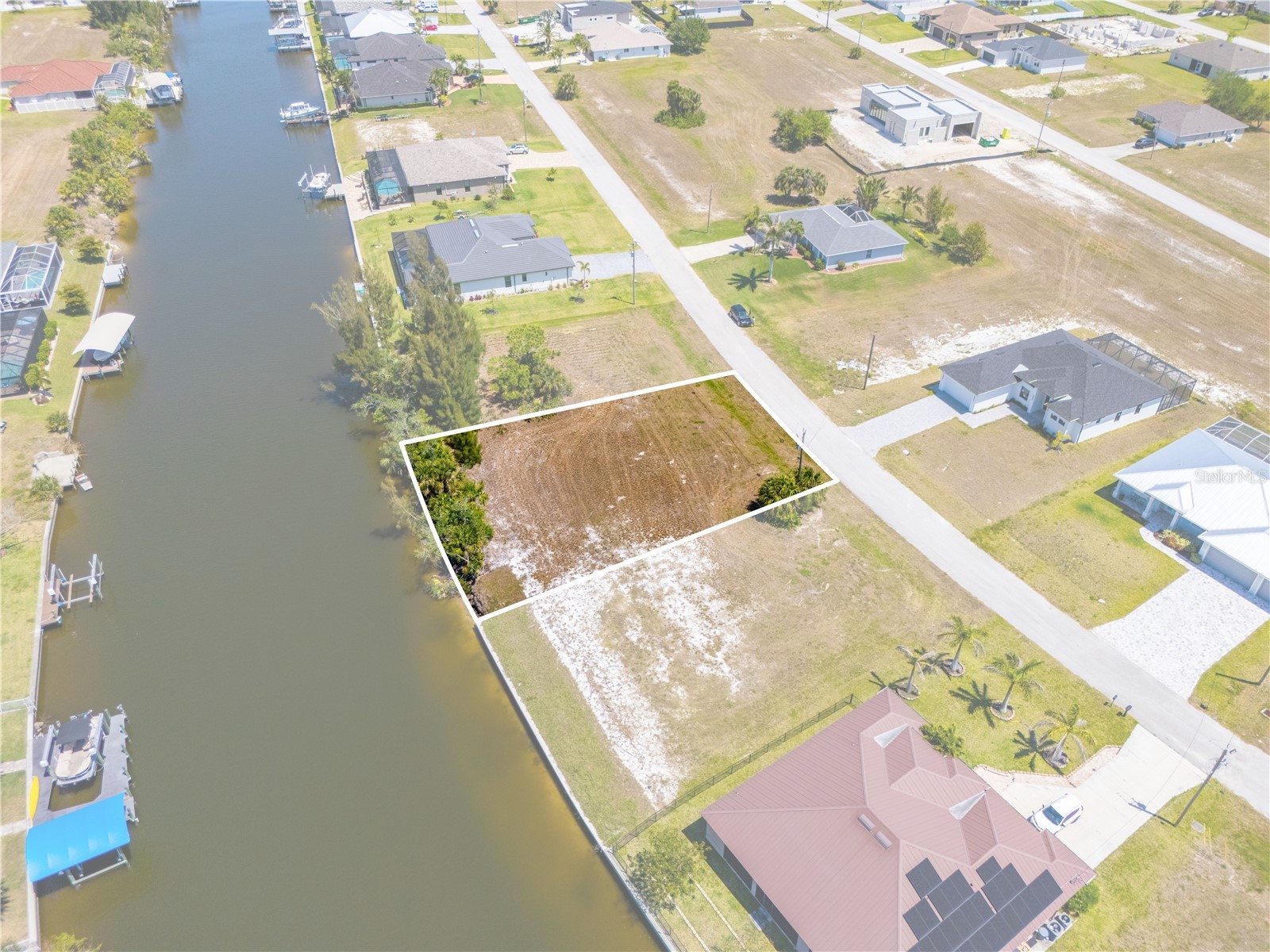 2306 NW 37th Place Cape Coral FL 33993 C7525458 image1