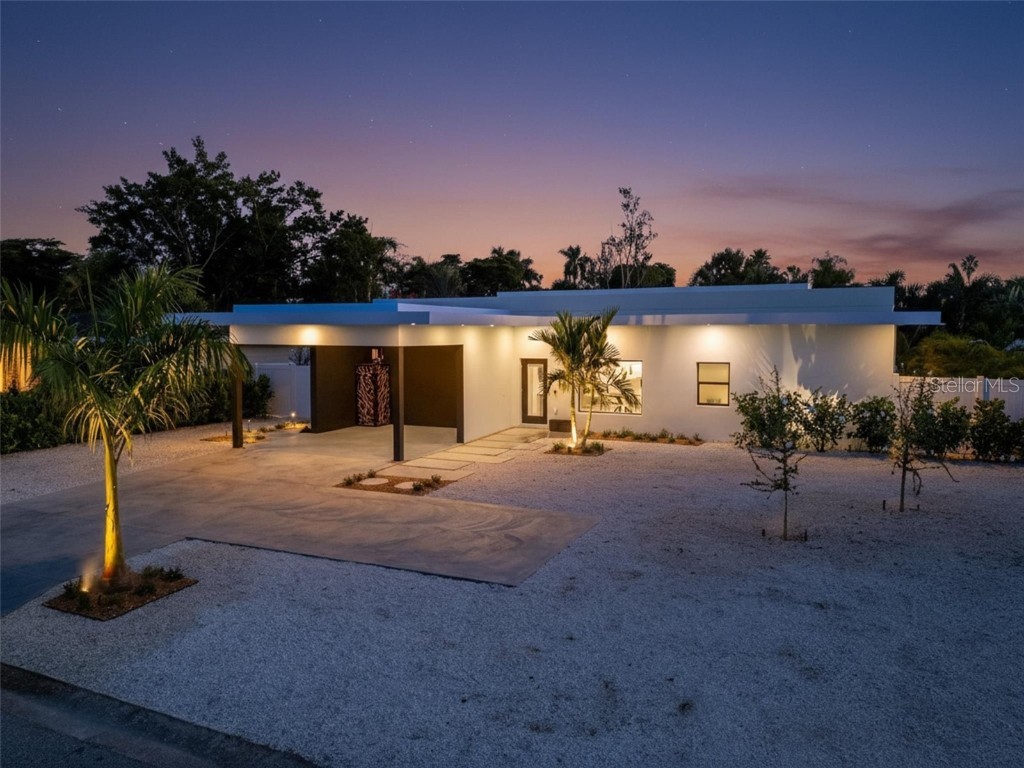 2306 Valencia Drive Sarasota FL 34239 A4670909 image1