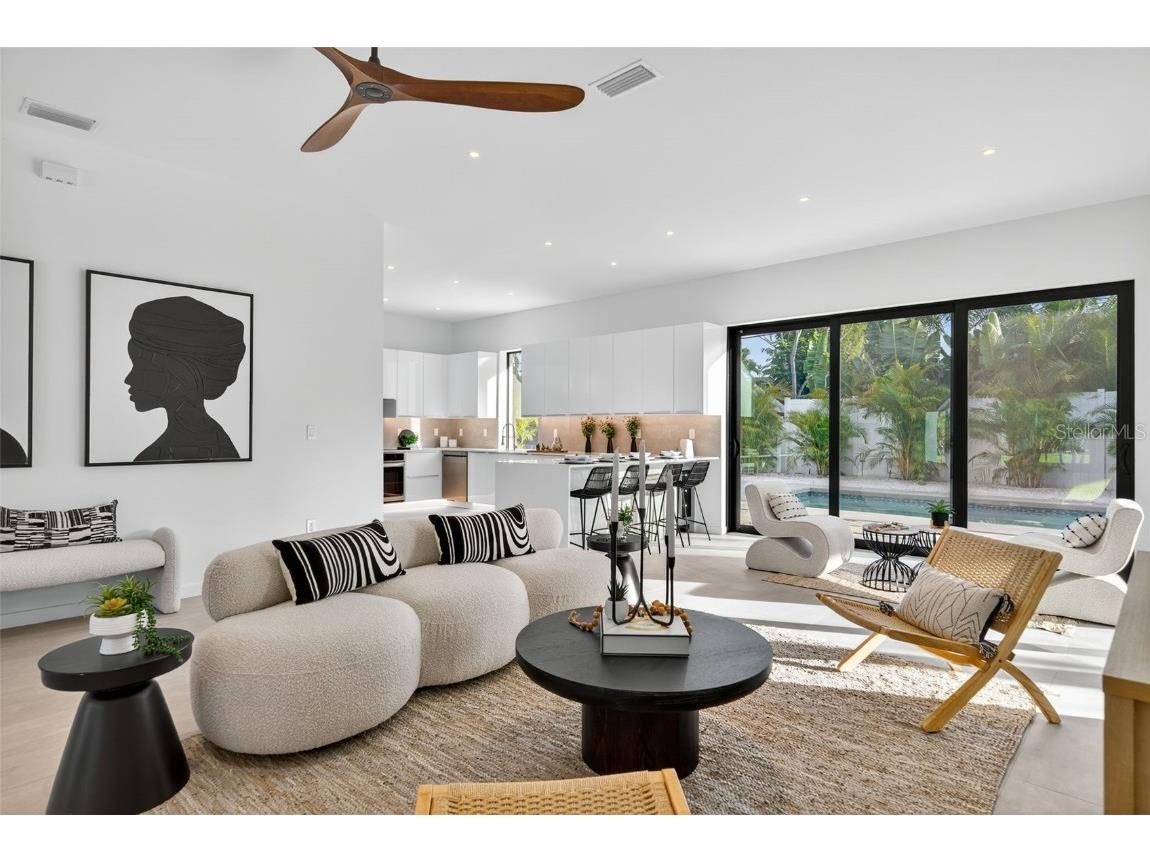 2306 Valencia Drive Sarasota FL 34239 A4670909 image11