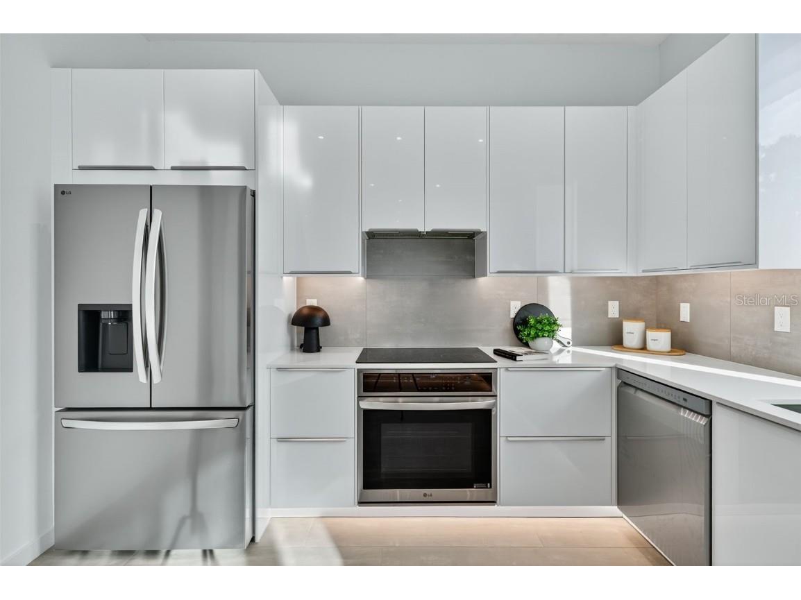 2306 Valencia Drive Sarasota FL 34239 A4670909 image18