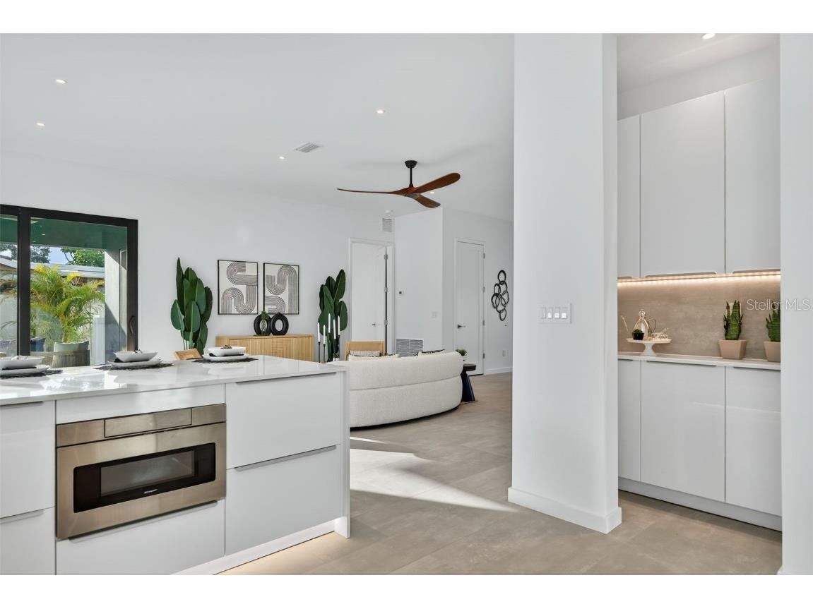 2306 Valencia Drive Sarasota FL 34239 A4670909 image19