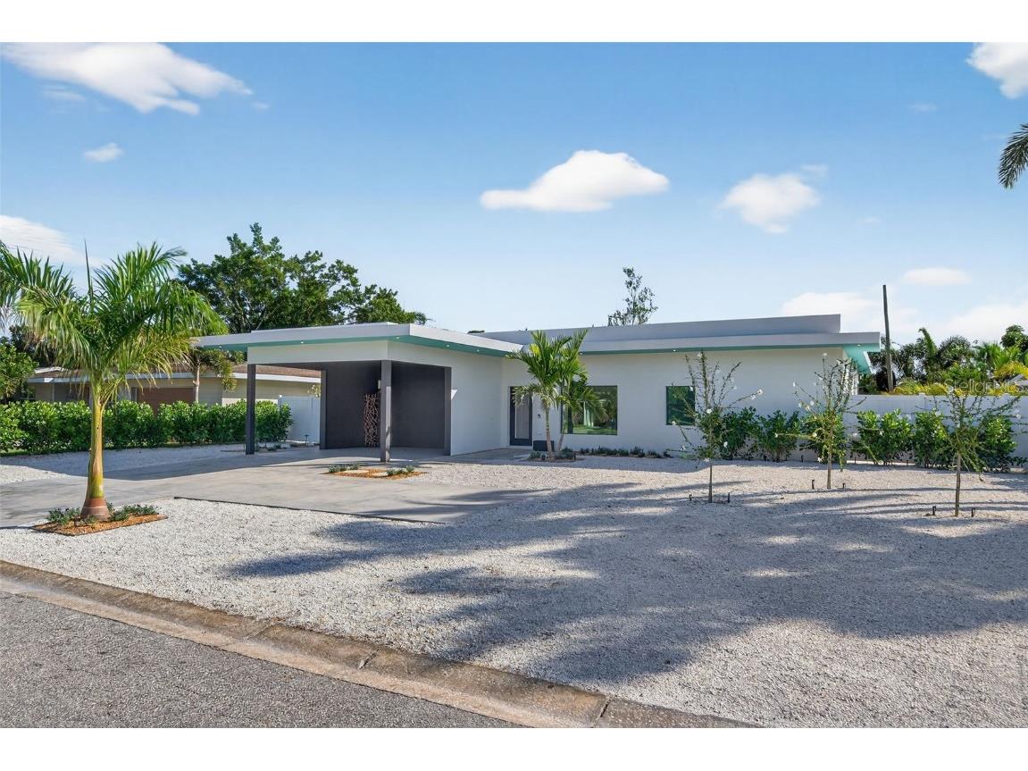 2306 Valencia Drive Sarasota FL 34239 A4670909 image2