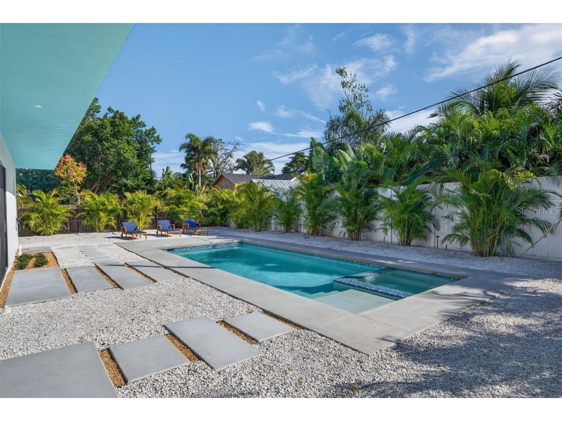 2306 Valencia Drive Sarasota FL 34239 A4670909 image31