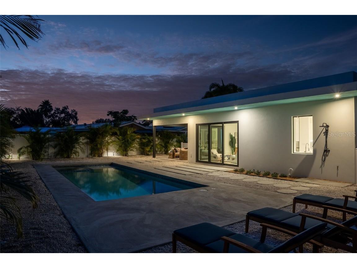 2306 Valencia Drive Sarasota FL 34239 A4670909 image35