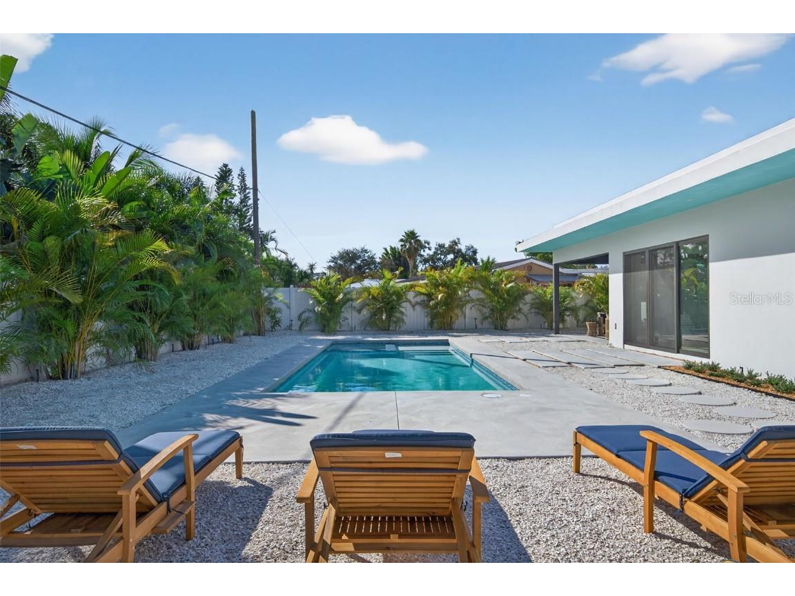 2306 Valencia Drive Sarasota FL 34239 A4670909 image37