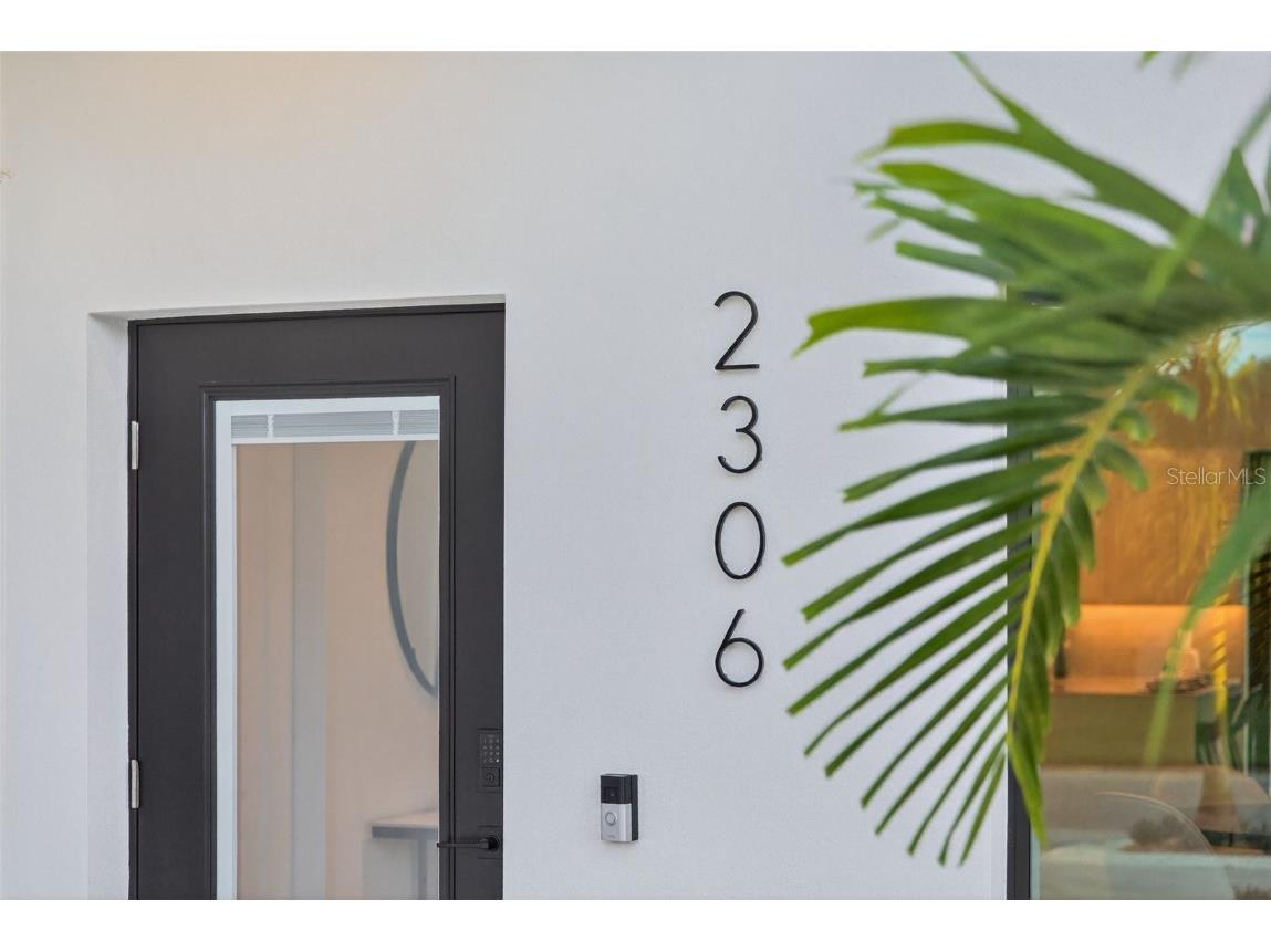 2306 Valencia Drive Sarasota FL 34239 A4670909 image4