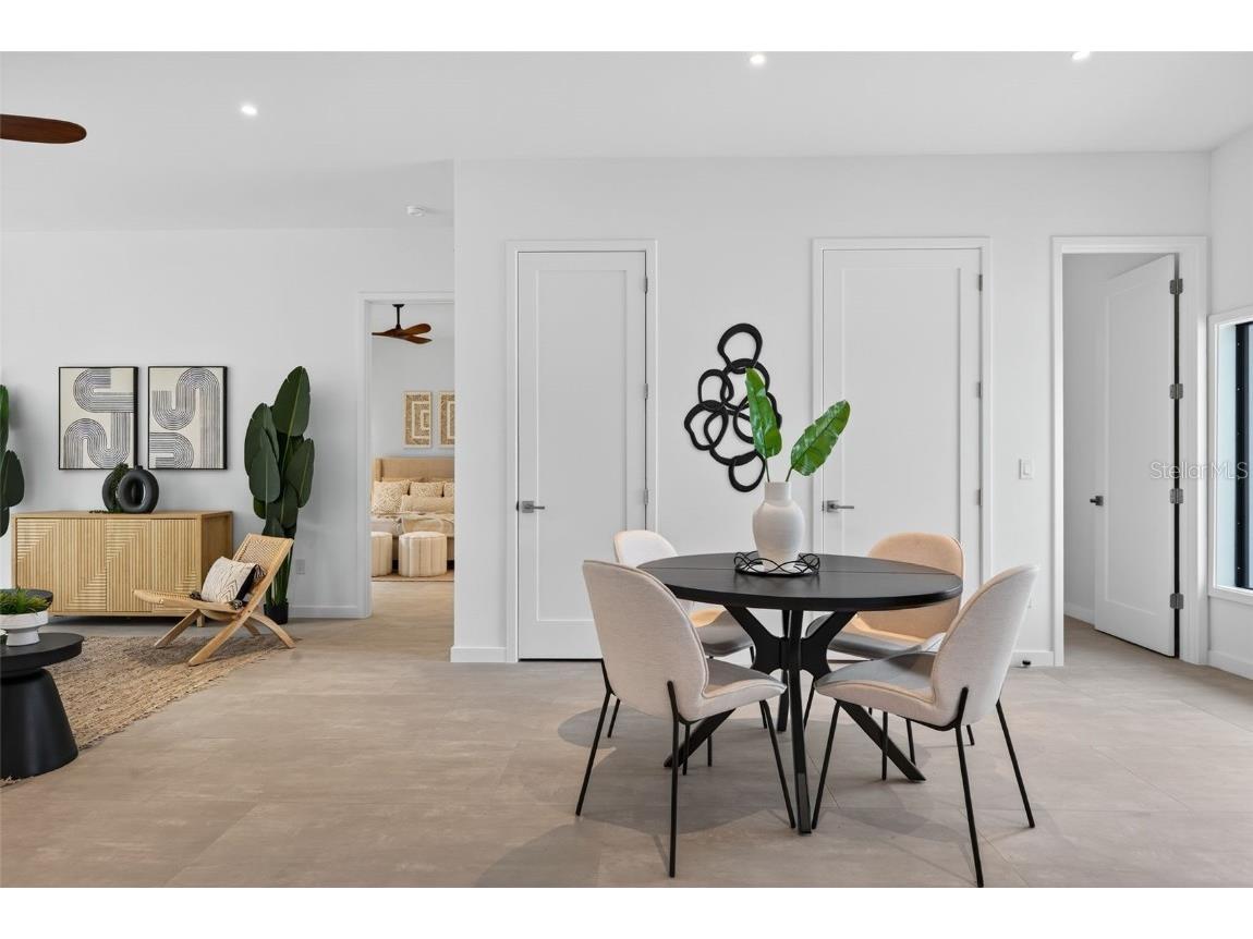 2306 Valencia Drive Sarasota FL 34239 A4670909 image7