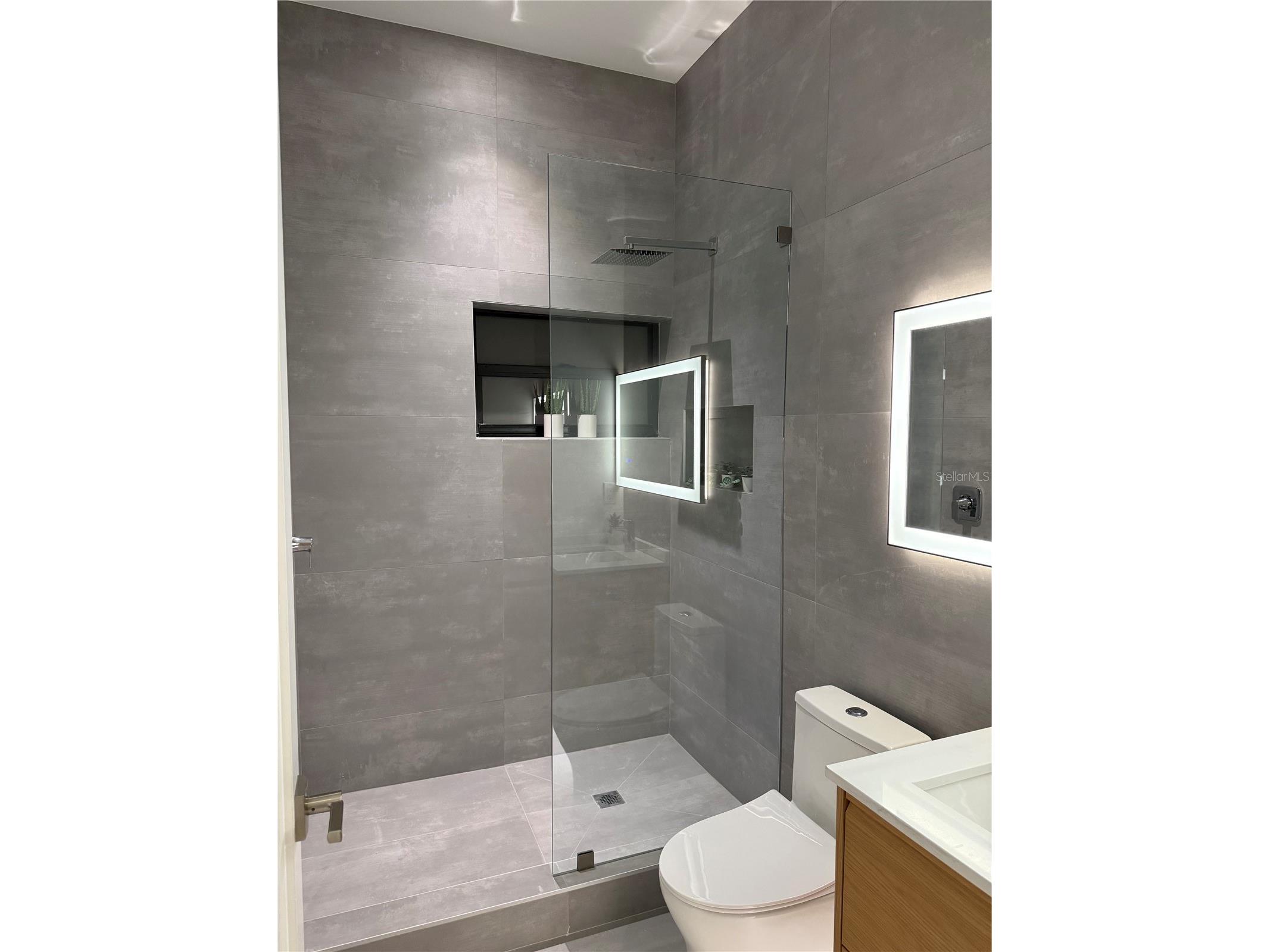 2306 Valencia Drive Sarasota FL 34239 A4691100 image31
